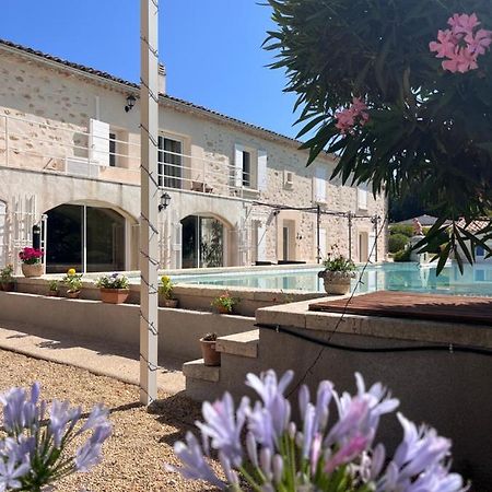 Aparthotel Domaine Amourella Lambesc Exterior foto