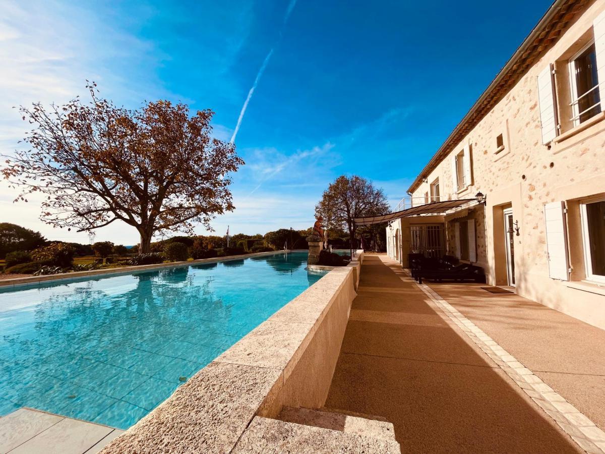 Aparthotel Domaine Amourella Lambesc Exterior foto