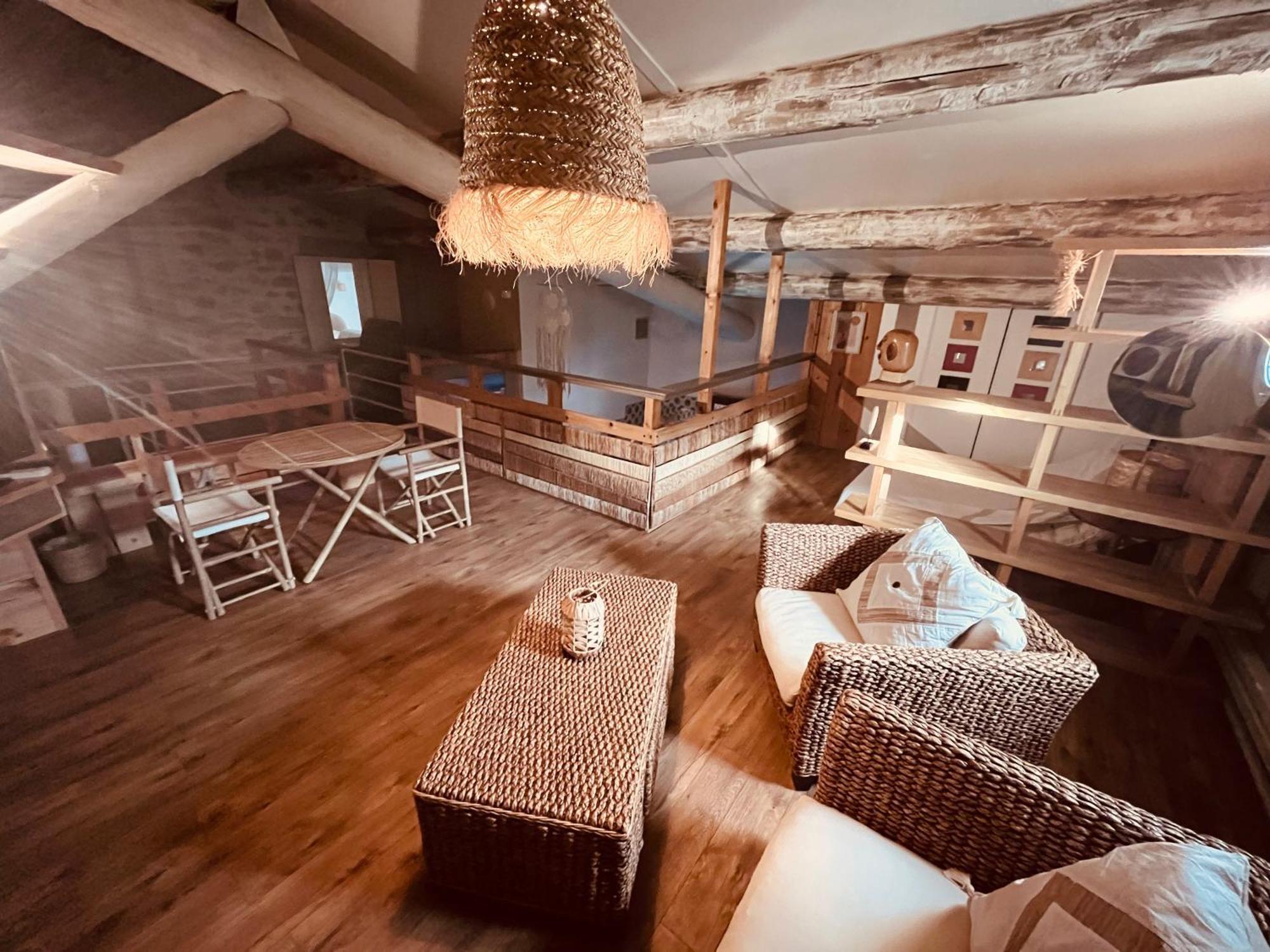 Aparthotel Domaine Amourella Lambesc Zimmer foto